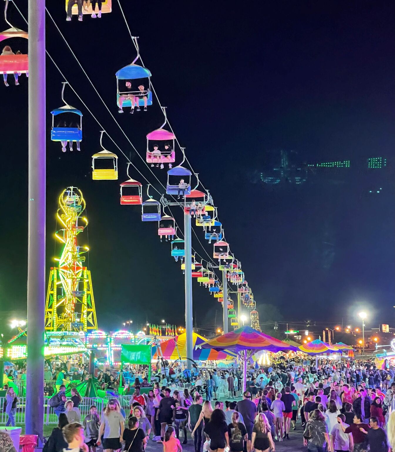 Cumming County Fair crowd